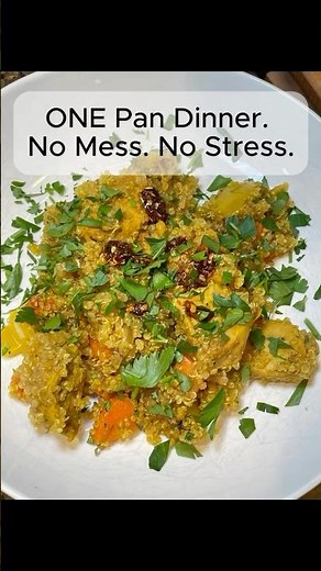 One Pan Chicken & Quinoa in under 30 minute! #easydinner #recipe #30min #weeknightmeal