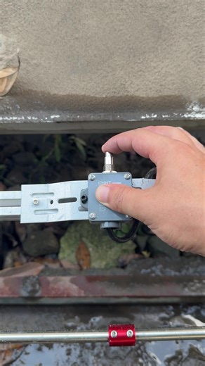 SuperPiping: Innovación en Limpieza de Paneles Solares