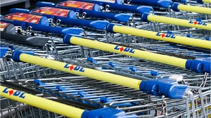 Attroupement monstre devant le Lidl qui vendait des PS4 à moins de 100 euros