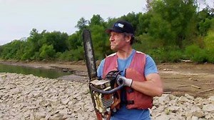 610K views · 3.7K reactions | Mike Rowe is back and getting dirty on CNN! On the next Somebody’s #gottadoit, Mike meets a CNN Hero who is cleaning up our nation's rivers one piece of trash at a time. Roll up your sleeves and join Mike TONIGHT at 9 ET/PT. | CNN | Facebook