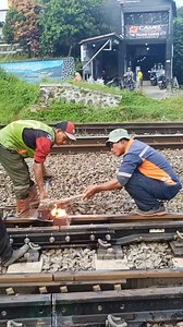 Thermite welding finishing. #railway #railroad #railfans #train #amtrak #trainspotting | Bayu Santoso