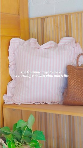 easy ruffle pillow DIY🎀 #diy #upcycle #homedecor