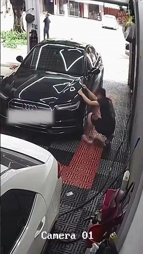 What Happens When the Wrong Person Tries to Help? 😬🚨