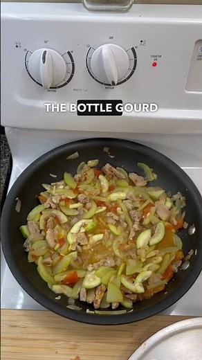 Delicious Filipino Dish: Ginisang Upo Recipe | Easy Stir-Fried Bottle Gourd