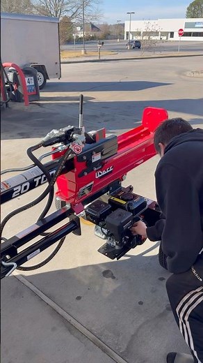 Huskee 20-Ton Log Splitter Starts on 2nd Pull🔥#LogSplitter#Huskee#SmallEngine#Firewood