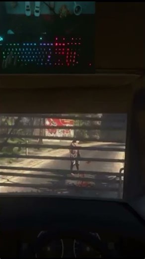 Este camión DESTROZA zombis en Dead Island