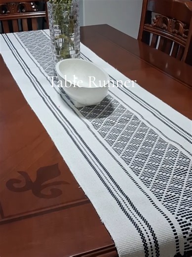 Add a touch of elegance with Table Runner. What you see is what you get. aesthetic , classic and high quality. #tablerunner #diningtablerunner #tabledecor #homedecor #aesthetictablerunner