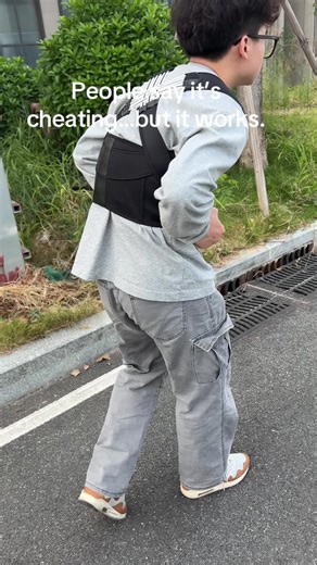 This posture corrector has helped me out so much #posturecorrection #ollasbackbrace #posturecorrector #backbrace #fyp