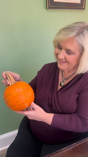 Team Gratitude Spotlight: Linda When it comes to gratitude, Linda’s pumpkin is filled with all the things that make life sweet — faith, family, friends, church, peace, and the freedom we’re all blessed to enjoy. She’s especially thankful for the people who make each day brighter — from coworkers and B-Group to those she calls family. Her pumpkin reminds us that gratitude grows when we take time to count our blessings. 👉Each team member wrote words and phrases on their Gratitude Pumpkin back in 