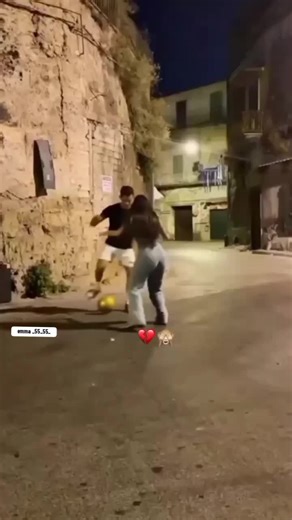 Vidéos de 𝑺𝑻𝑬𝑳𝑳𝑨 💗 ⃢⃟ 😻 (@emma_55_55_) avec son original - 𝑺𝑻𝑬𝑳𝑳𝑨 💗 ⃢⃟ 😻