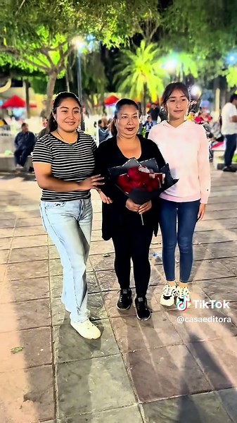 El día de ayer estuvimos en los domingos culturales, tomándole fotos a Las madrecitas por lo maravillosas que son 🥳