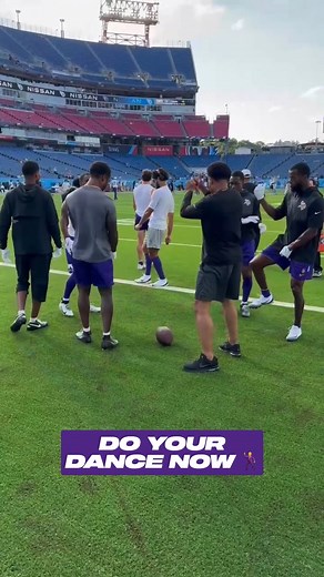 144K views · 1.4K reactions | Wideout sliiiiiiiiiide | Minnesota Vikings | Facebook