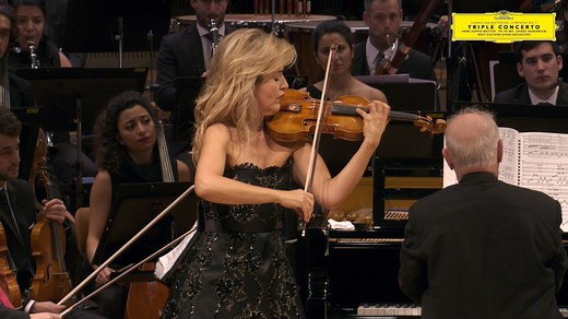 In kaum einer anderen Komposition versprüht Beethoven eine solche Lebensfreude und Leichtigkeit wie in seinem berühmten Tripelkonzert. Jetzt reinhören: umgt.de/bthvn_triple | Anne-Sophie Mutter