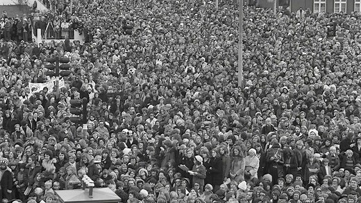 Icelandic Women | Myths, Role Models & History | Iceland Travel