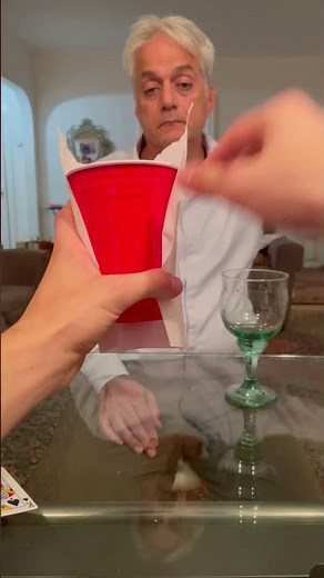 MAGIC CUP TRICK TUTORIAL 😱😳
