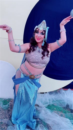 I’m Albuquerque’s whimsical fusion belly dancer and I teach classes! Are you ready to start your dance adventure with me? #fusionbellydance #fusionbellydancer