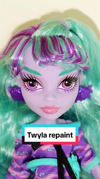 Customize Your Monster High Dolls with Twyla Repaint