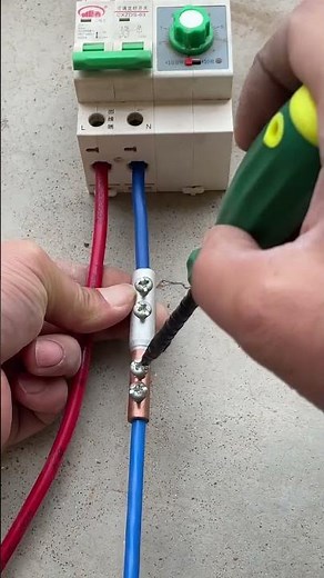 Proper Techniques for High-Power CableTapping