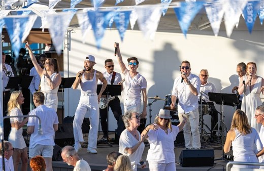 Ship review: Azamara Onward on its elevated entertainment and events – Karryon