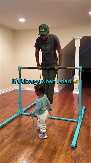 The best workout partner I can ask for #calisthenics #dadlife #daughter #workout #mucleup