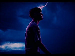 Louis Tomlinson - Jump The Gun (Visualiser)