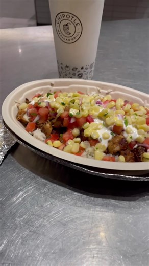 Chipotle Bowl vs Burrito: Exploring the Ultimate Food Hack