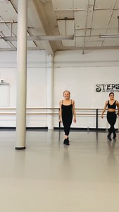 Sunday Funday! Sound On! Le Jazz Hot from the musical Victor Victoria. This clip is from John Leggio’s @jlchoreo fabulous Theatre Jazz class @stepsonbroadway. You all know how much I love this class and teacher!!! So grateful. Never Stop Learning! Never Stop Playing!! Never Stop Dancing!!! For more smart, playful yoga and movement visit The Playground, a huge and varied On Demand video library of classes, including Live Classes: theplayground.carrieowerko.com #neverstopdancing #ageless #dance #t