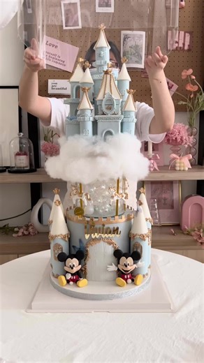 Disney Cake Series Collection | Creative Disneyland Cake Ideas