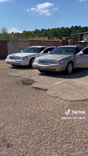Lincoln Town Car Enthusiasts Unite!