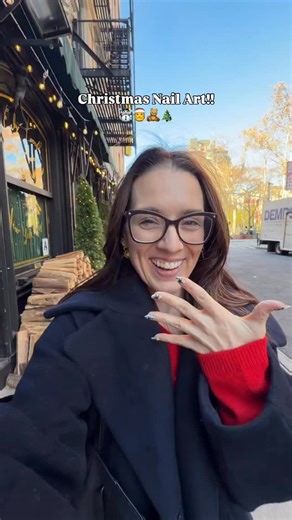 🍓CHELSEA ZEFERINA🍓 | ☃️🎅🎄 nails by @yayoxo2 inspo @kyraenails #christmasnailart #nails💅 #manicure #maximalistnails #christmasnails #nailart | Instagram