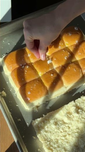 buffalo chicken sliders with ranch slaw