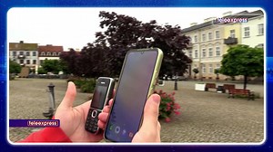 📺 W Teleexpressie zawsze trzymamy rękę na pulsie, śledząc najnowsze technologiczne nowinki. Jednak czasami to właśnie sprawdzone, klasyczne rozwiązania okazują się najbardziej niezastąpione. Opowiedzieliśmy historię chłopaka, który kolekcjonuje stare telefony komórkowe.📞 Jego kolekcja to prawdziwa podróż w czasie, która przypomina nam, jak w sumie niedawno, wyglądało nasze codzienne życie. Maciej Orłoś - chyba pora na nowy sprzęt😉 #Teleexpress #Technologia #Klasyka #StareTelefony #Pasja #Retr