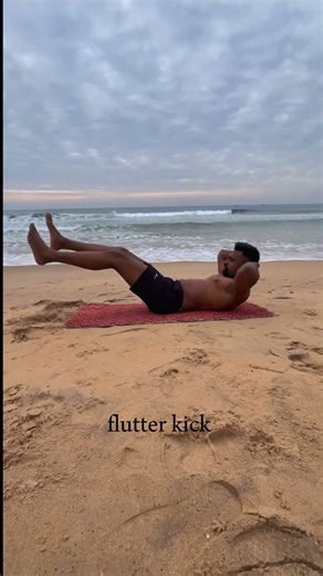 Six pack abs workout at beach 💥for more information read ⬇️ #sixpackabs #beach #coreworkout #viral