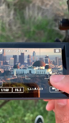 Debating on renting a telephoto lens? Here’s one of the many amazing things you can do with a telephoto lens! The lens in the video is a 100-400mm. @seethrulee combined the telephoto lens with the digital zoom of his camera. This allowed them to get even closer to the action! 🎥: @seethrulee ________________________________________ Use Hashtag #ShareGrid and tag us @ShareGrid to be featured! • • • • • #filmmaking #filmmaker #cinematography #cinematographer #cameragear #onset #setlife #lifeonset 