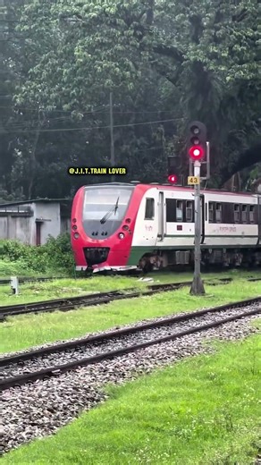 Rare Demo Train Spotted Again in Bangladesh Railway. #train #railwayengineering #railwayworld #short