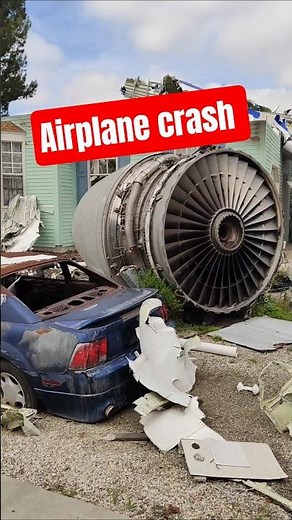 How plane crashes are actually filmed #movies #filmmaking #filmscene #backstage #planecrash #filming