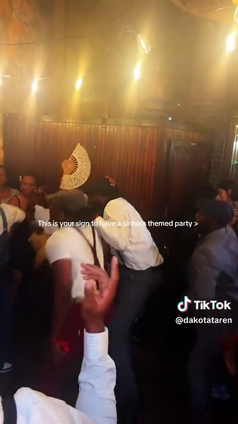 & yes we did remmicks Irish step dance 💃🏽 #sinners #sinnersmovie #jujusjuke #juneteenth #strawhatgoofy