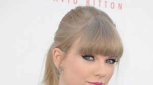 Taylor Swift Reveals The Secret Tip To Getting Her Cat Eye