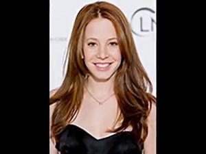 amy davidson of 8 simple rules 5