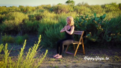 Simple chair yoga moves to fire up your waist & core fast