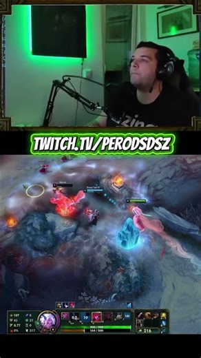 Perfect Bait → Free Thresh Hook #gamingshorts #leagueoflegends #twitch