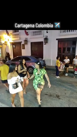Talking to beautiful Women in cargatena Colombia #cartagena #colombia #passportbros #rizz #travel #beautifulwomen #rizzgod #travelvlog