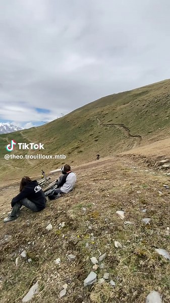 Mastering Downhill Mountain Biking Techniques