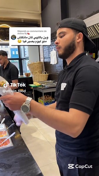 Dégustation au café resto Les Jasmins en Tunisie