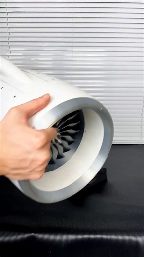 𝗧𝗲𝗰𝗵𝗻𝗼𝗹𝗼𝗴𝘆 | 𝗜𝗻𝗻𝗼𝘃𝗮𝘁𝗶𝗼𝗻| 𝗚𝗮𝗱𝗴𝗲𝘁𝘀 on Instagram: "This Big Size Turbofan Engine Model is an impressive and realistic representation of modern jet engine technology, designed for enthusiasts, educators, and collectors. This large-scale model captures the intricate engineering and aerodynamic design of real turbofan engines used in commercial and military aircraft. #turbofan #coolgadgets"