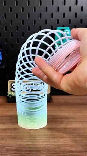 Super Cool Slinky You Can Print 🌀🔥