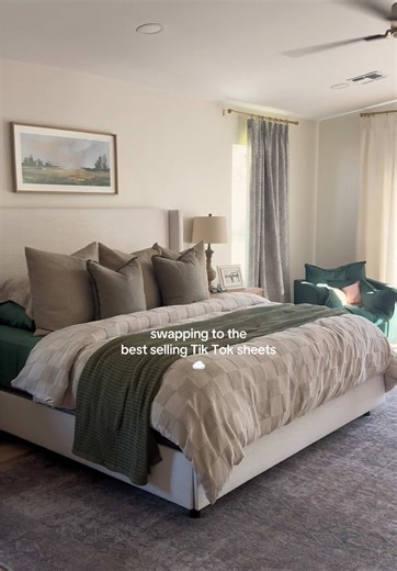 The coziest bed sheets on Tik Tok 😌☁️ #bedsheets #bedsheets #bedsheet #greenbedsheets #tiktoksheets #mellanni @Mellanni #cozybedding #cottagecoreaesthetic