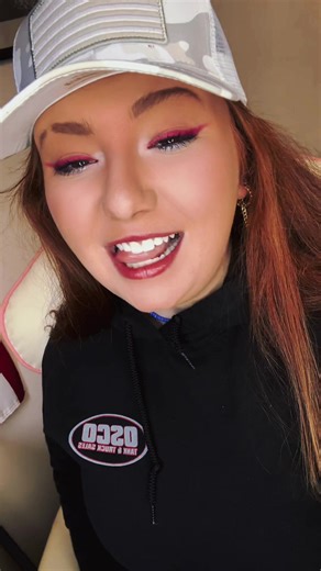 I can’t ignore you👀 #foryoupage #redheadsdoitbest #girlswithtrucksdoitbetter #icantignoreyoudoanythingforyou #idoadoreyou