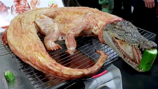 10 Really Unusual Foods That Bizarrely Only Exist In China