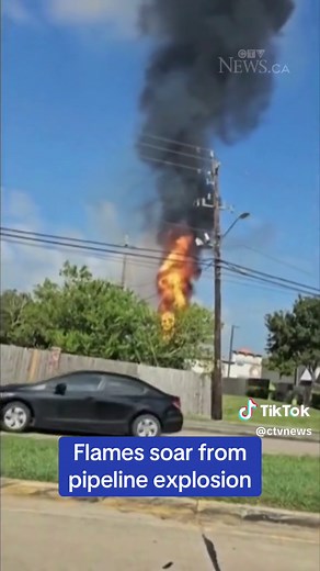 A towering pillar of flame can be seen shooting over a Houston suburb after an explosion at a pipeline. 🎥: Whitney Lane Goines/ TMX #explosion #houston #pipeline #fire #news